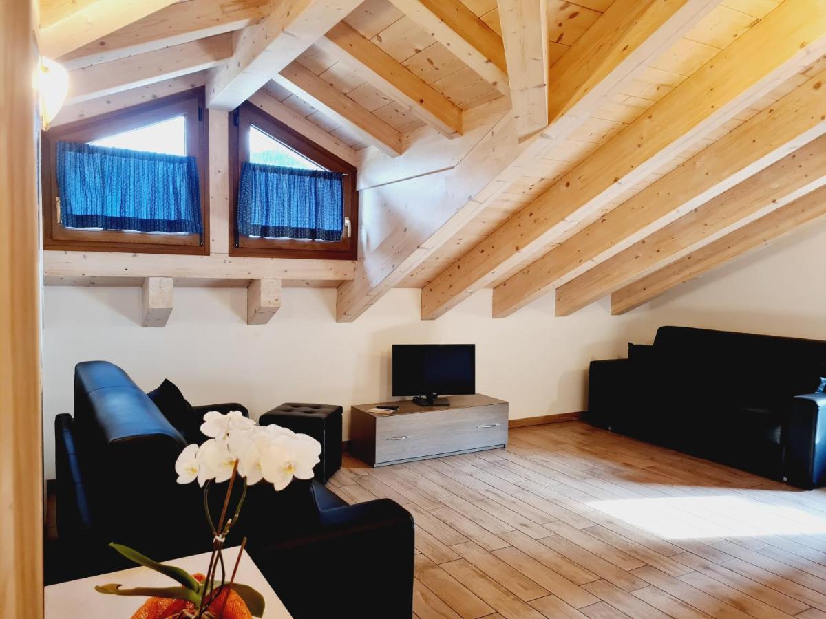 Chalet Selva Apartment Isolaccia Bagian luar foto