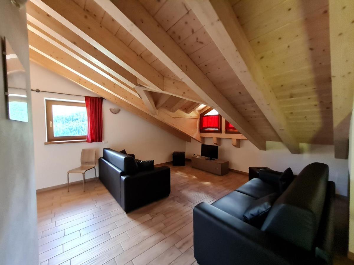 Chalet Selva Isolaccia Bagian luar foto