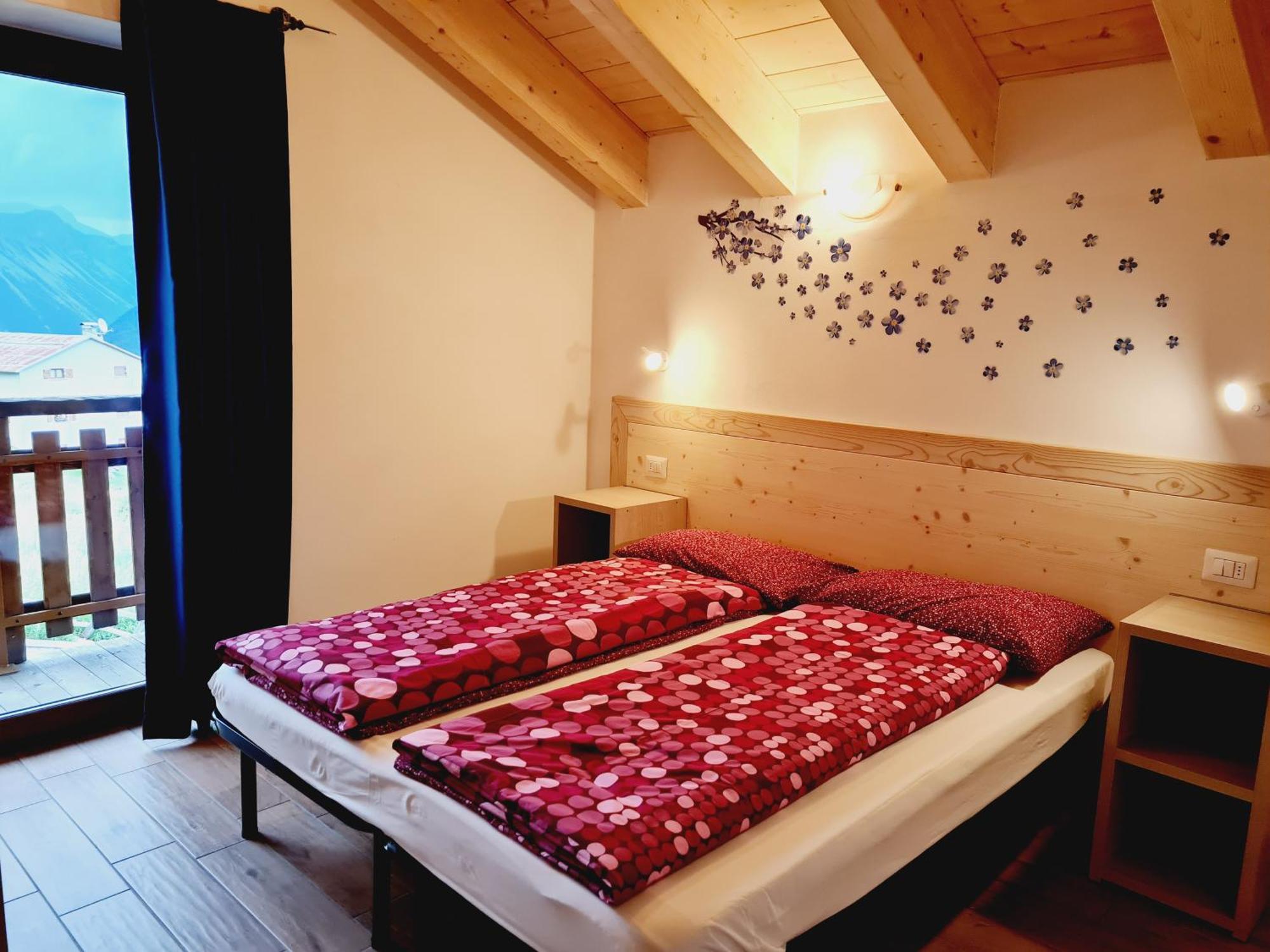 Chalet Selva Isolaccia Bagian luar foto