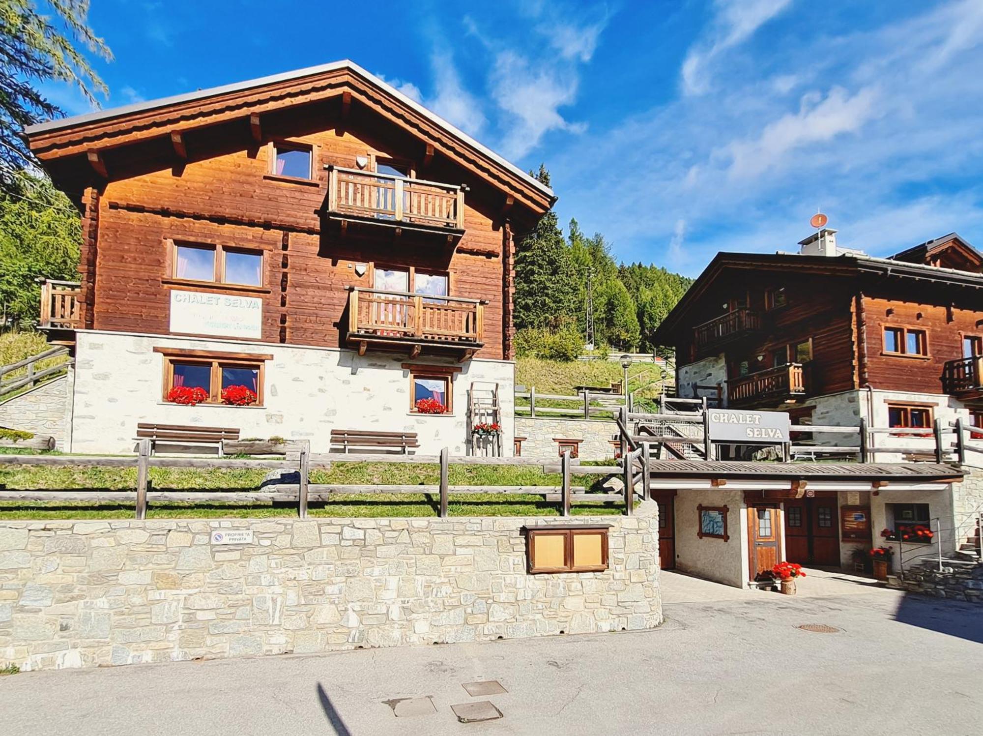 Chalet Selva Isolaccia Bagian luar foto