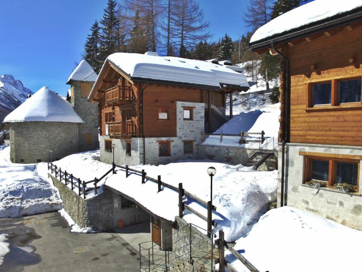 Chalet Selva Isolaccia Bagian luar foto